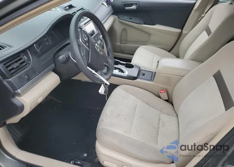 2022 Toyota Camry Le z USA, uszkodzony, nr VIN 4T1C11AK7NU071286